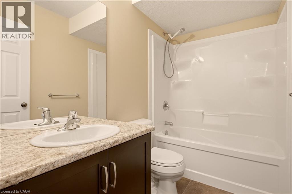 #14 1180 COUNTRYSTONE Drive - 18