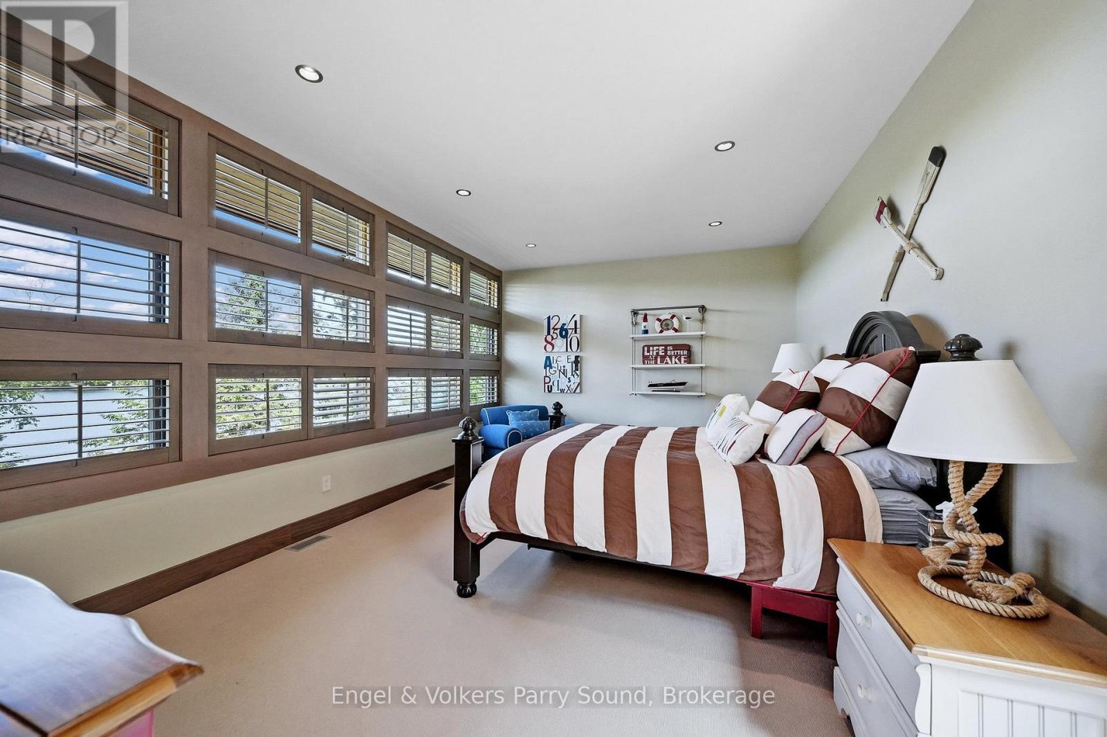 4 & 5 PENINSULA ROAD - 28
