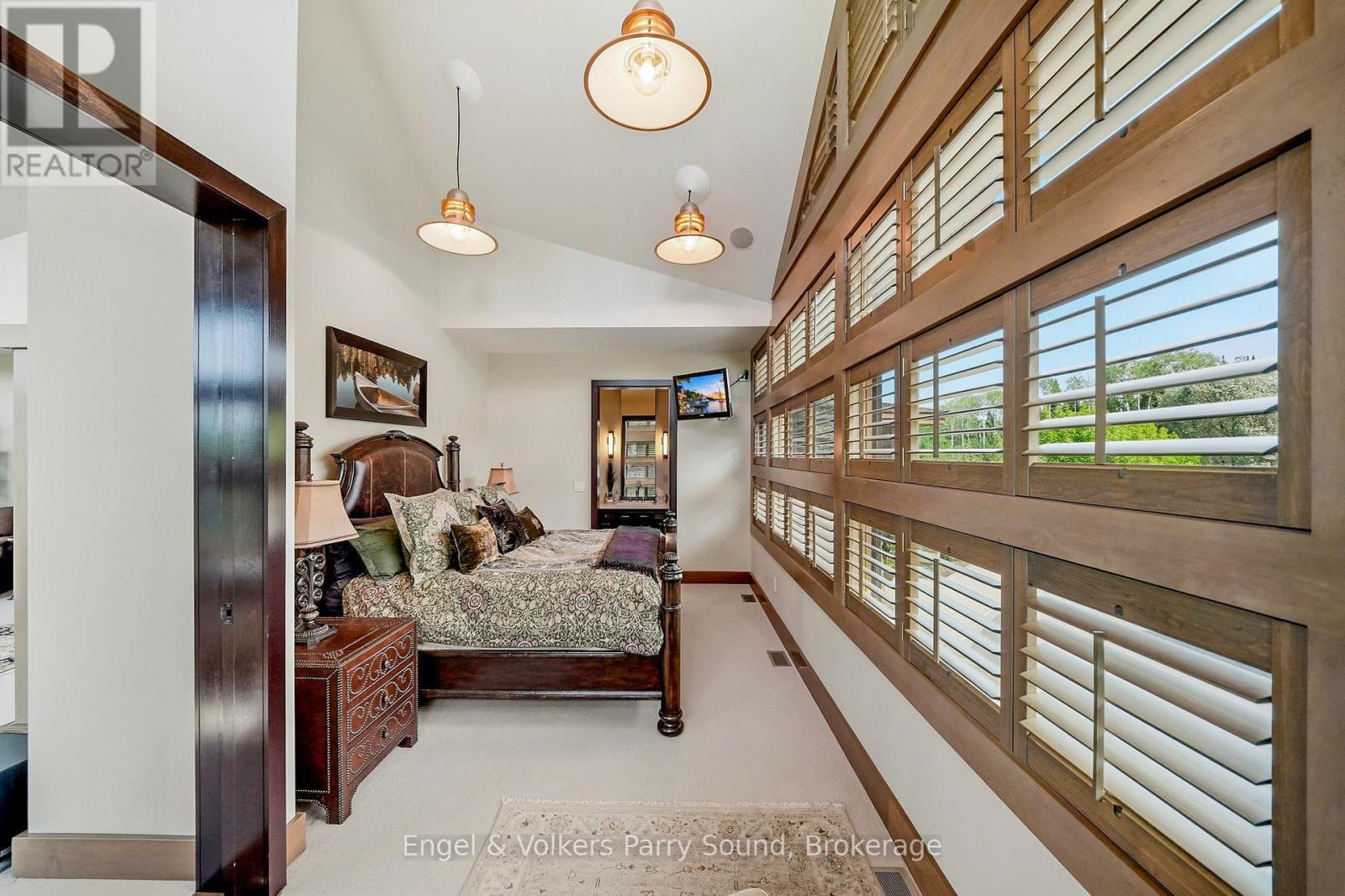 4 & 5 PENINSULA ROAD - 32