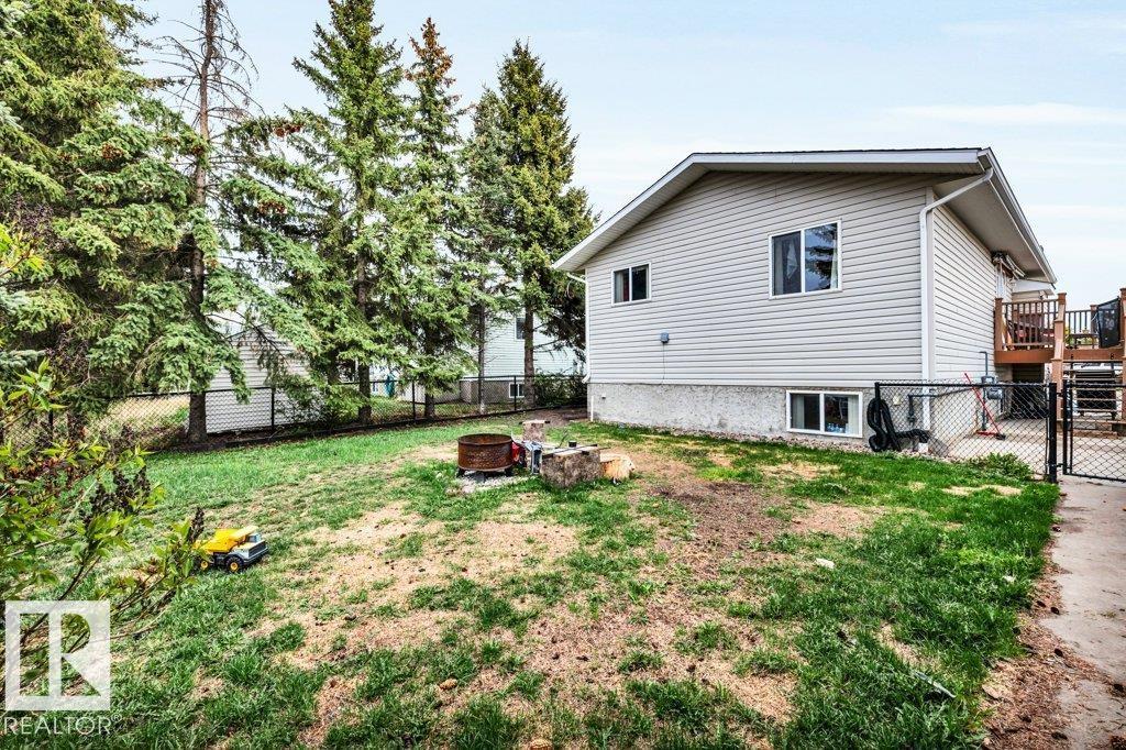 4508 49 AV — photo 36