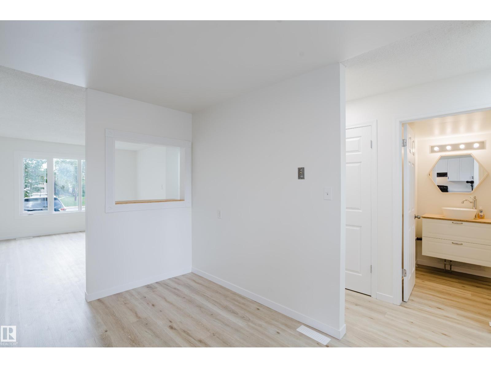 16475 115 ST NW - 15