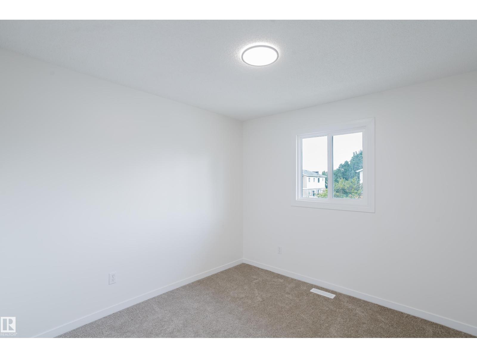 16475 115 ST NW - 28