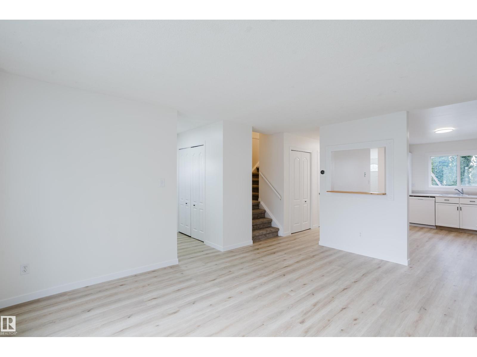 16475 115 ST NW - 6