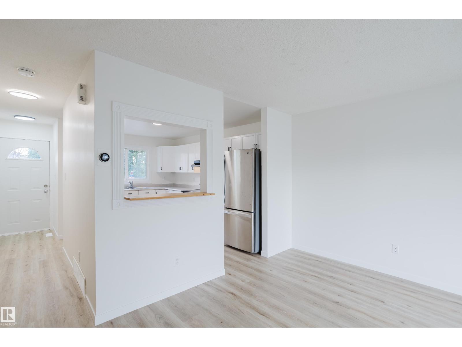 16475 115 ST NW - 8