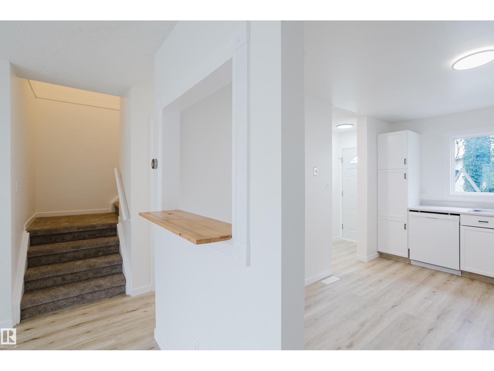 16475 115 ST NW - 9