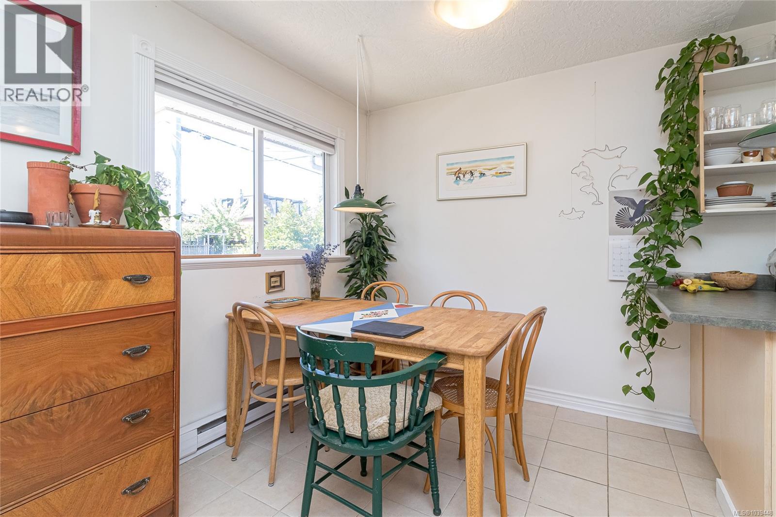  1228 Pembroke Street, Victoria