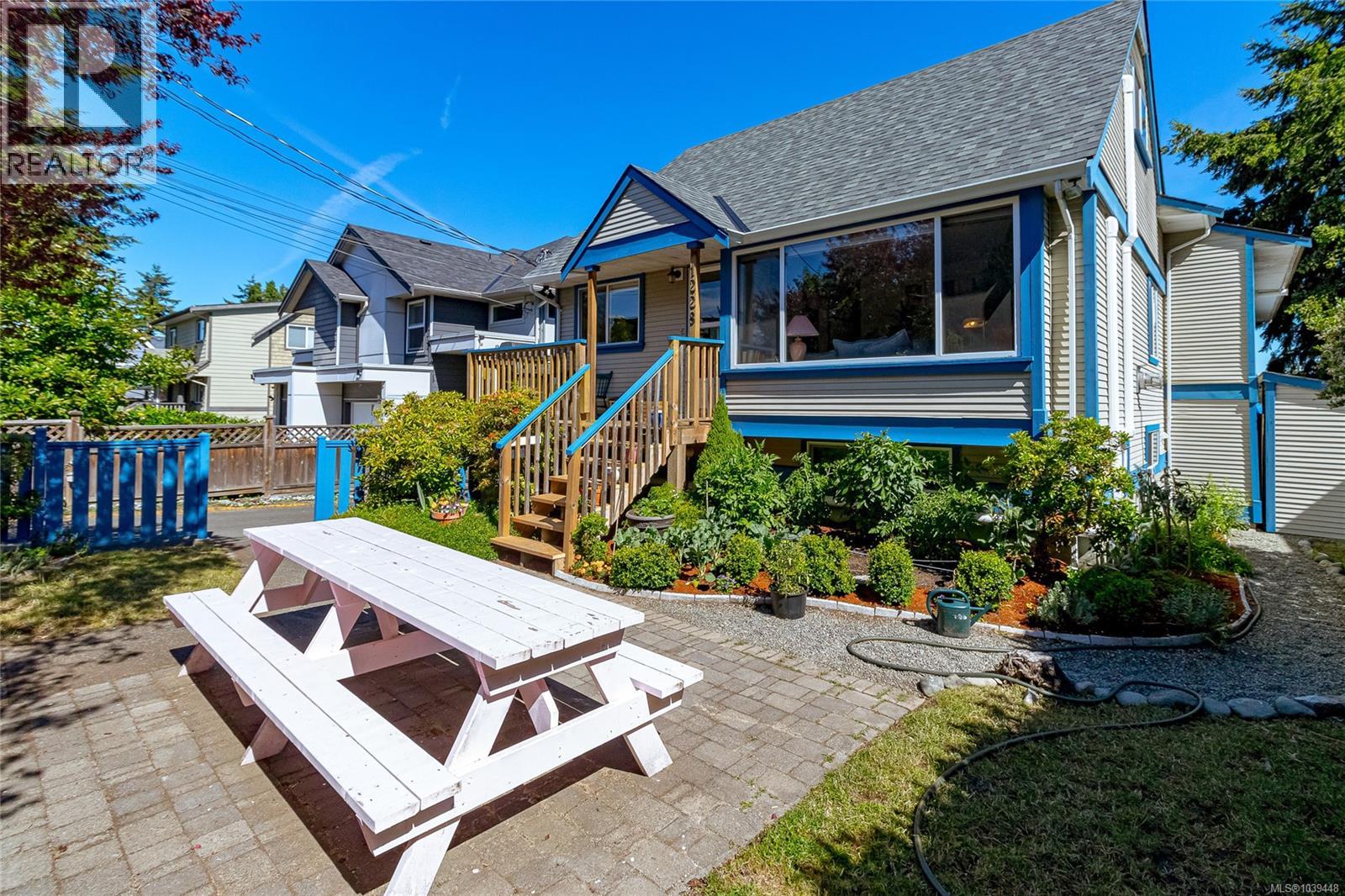  1228 Pembroke Street, Victoria