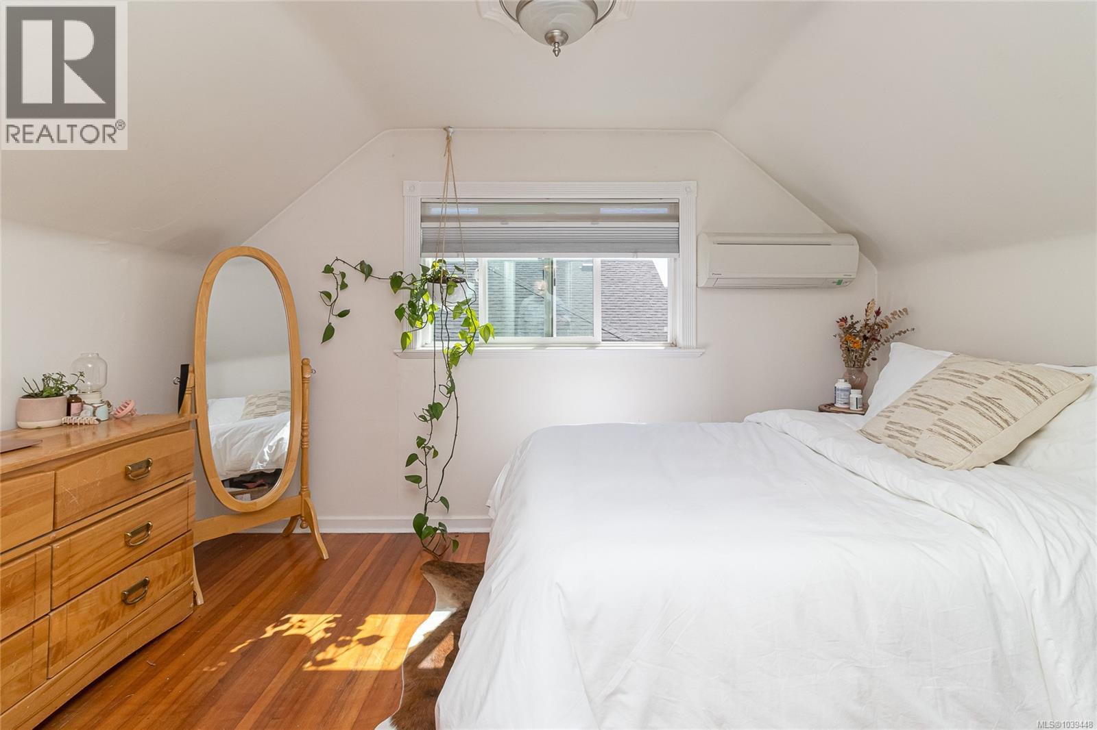  1228 Pembroke Street, Victoria