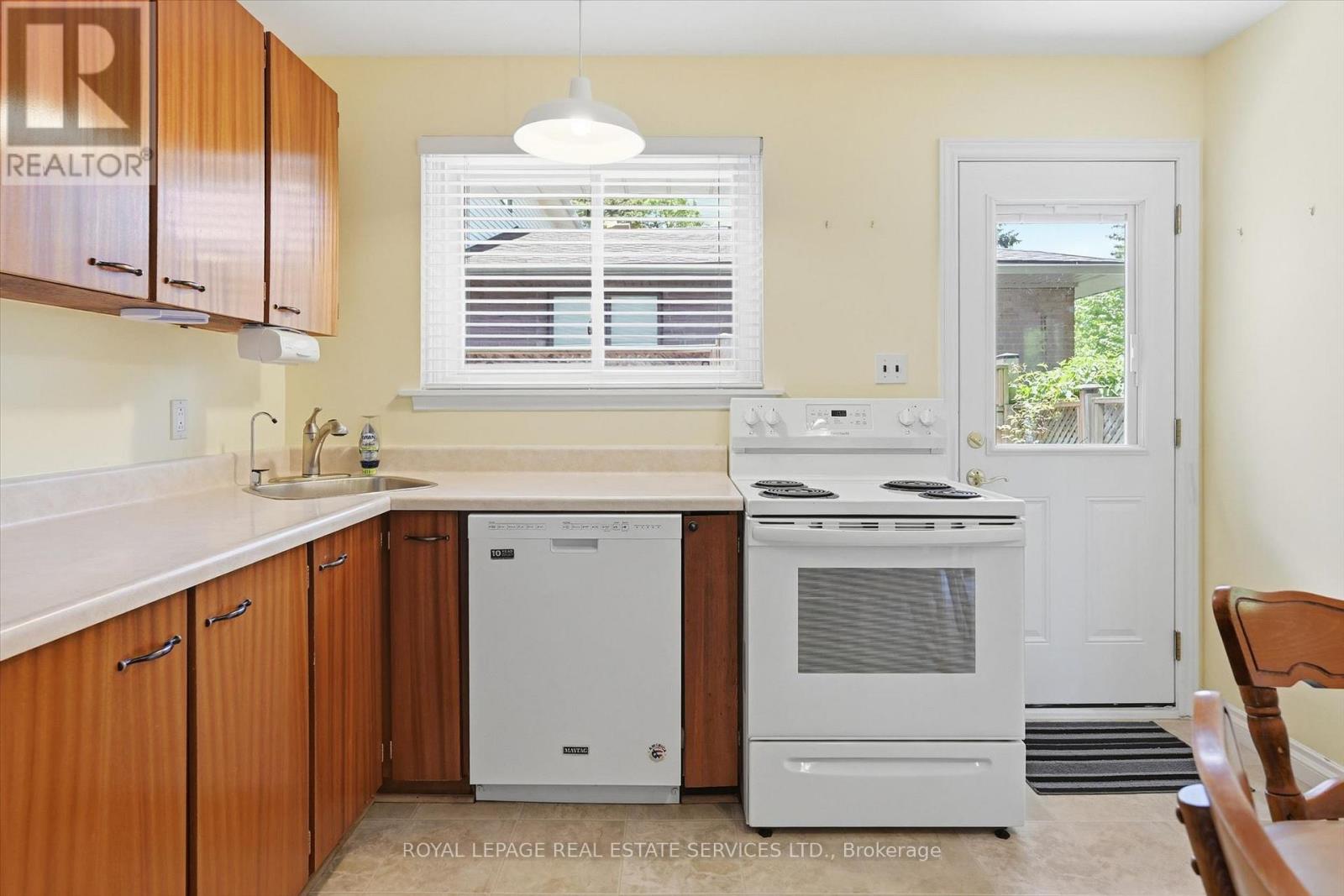 484 GRAND BOULEVARD - Image 18