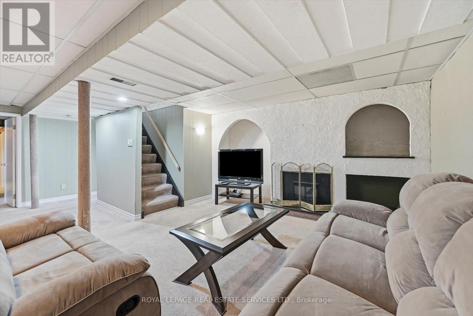 484 GRAND BOULEVARD - Image 30