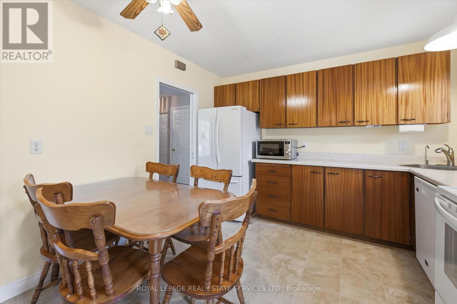 484 GRAND BOULEVARD - Image 16