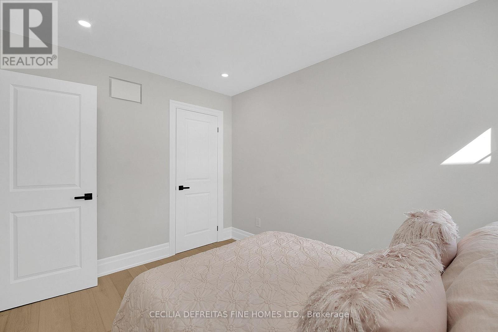 109 ALEX CAMPBELL CRESCENT - 29