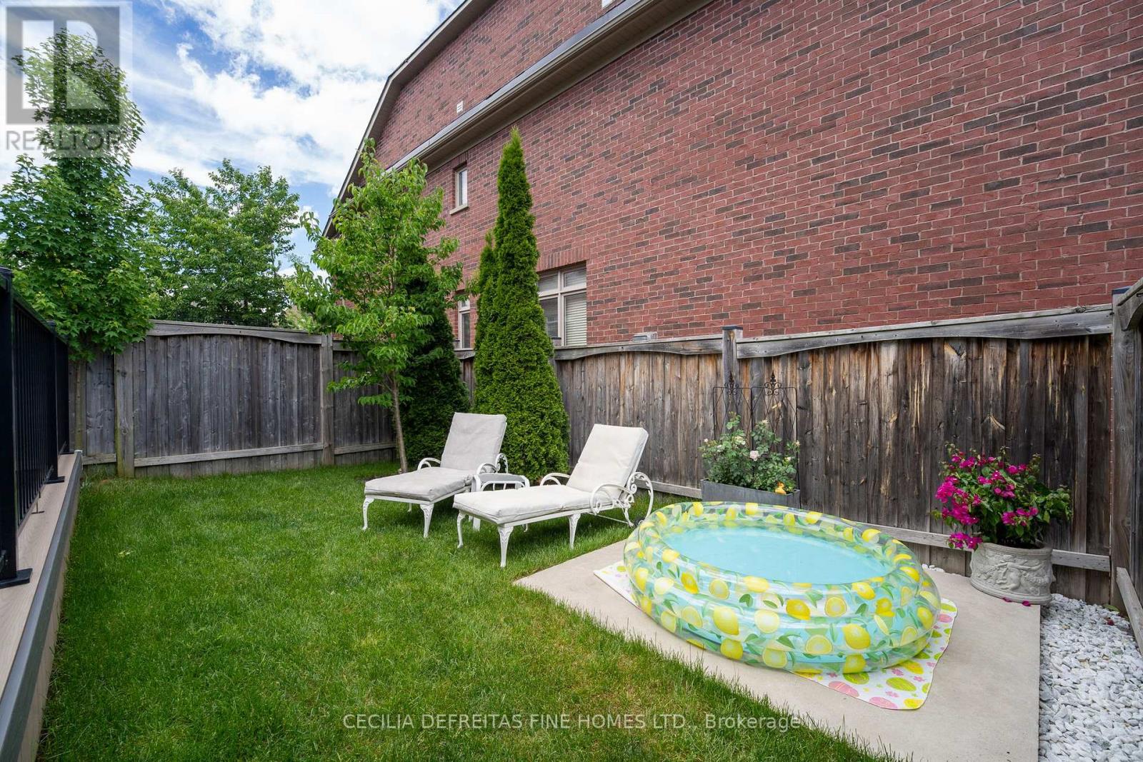 109 ALEX CAMPBELL CRESCENT - 48