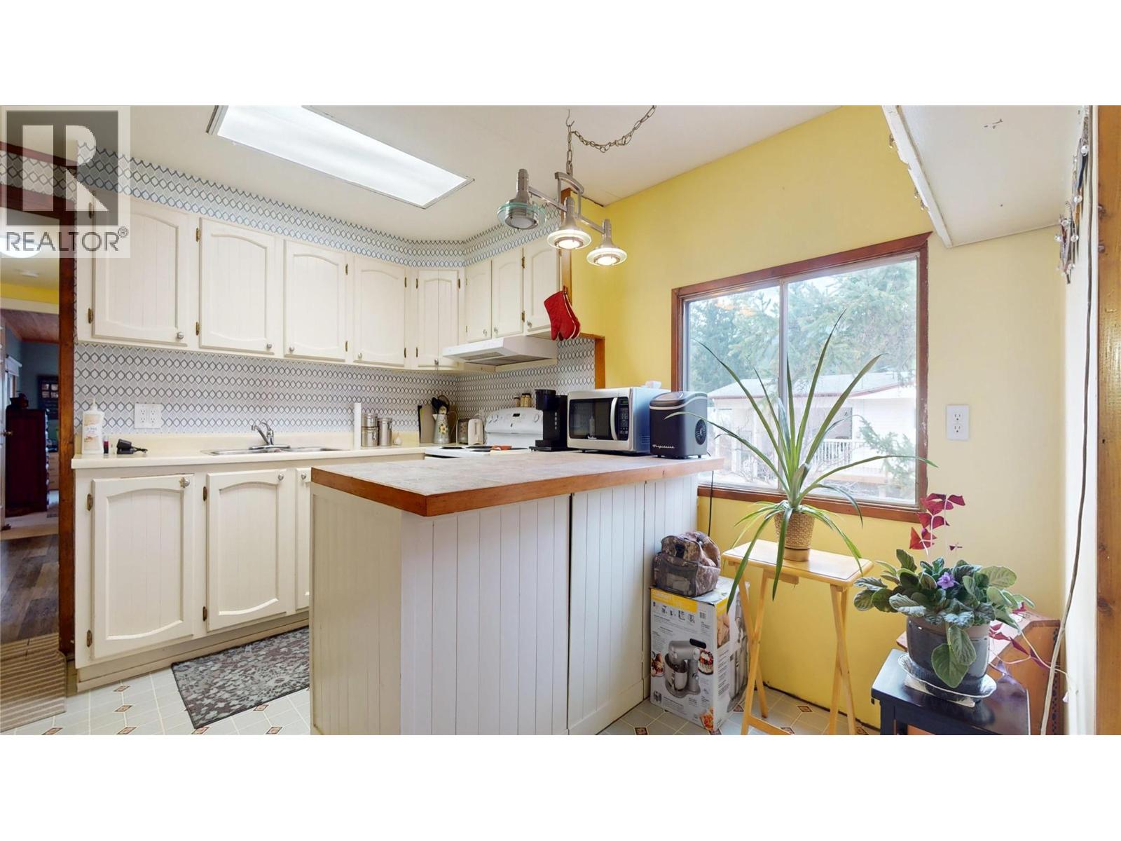 4746 Burns Avenue - 9