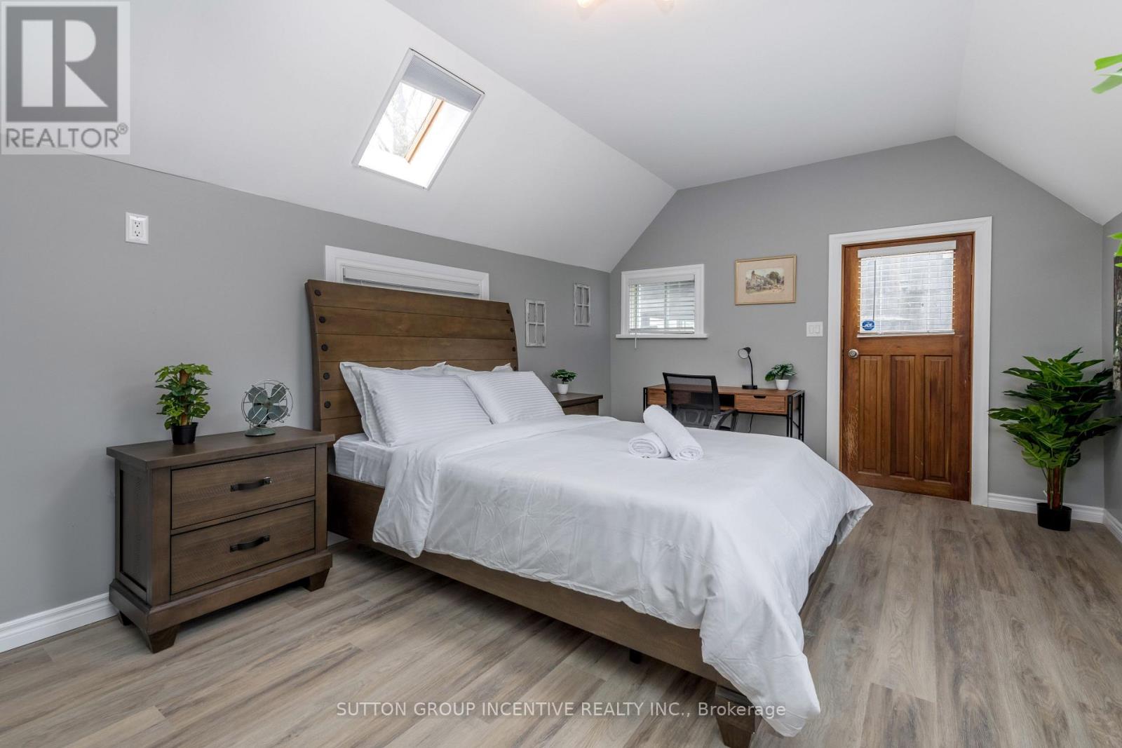 48 ALFRED STREET - 25