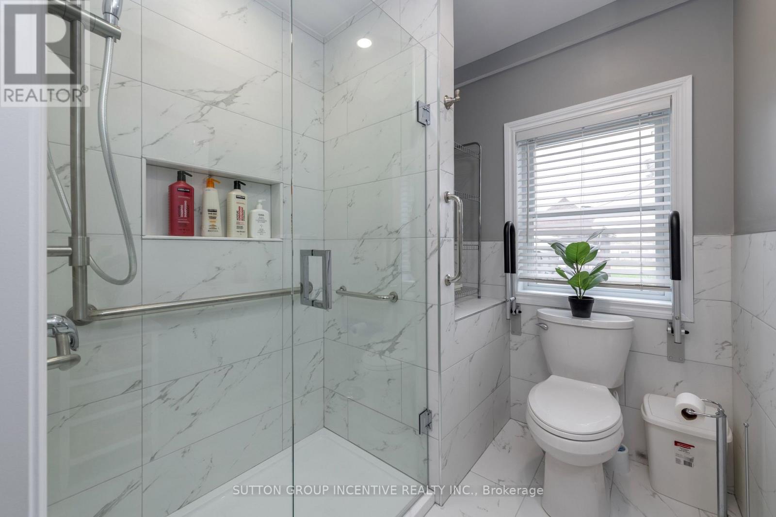 48 ALFRED STREET - 30