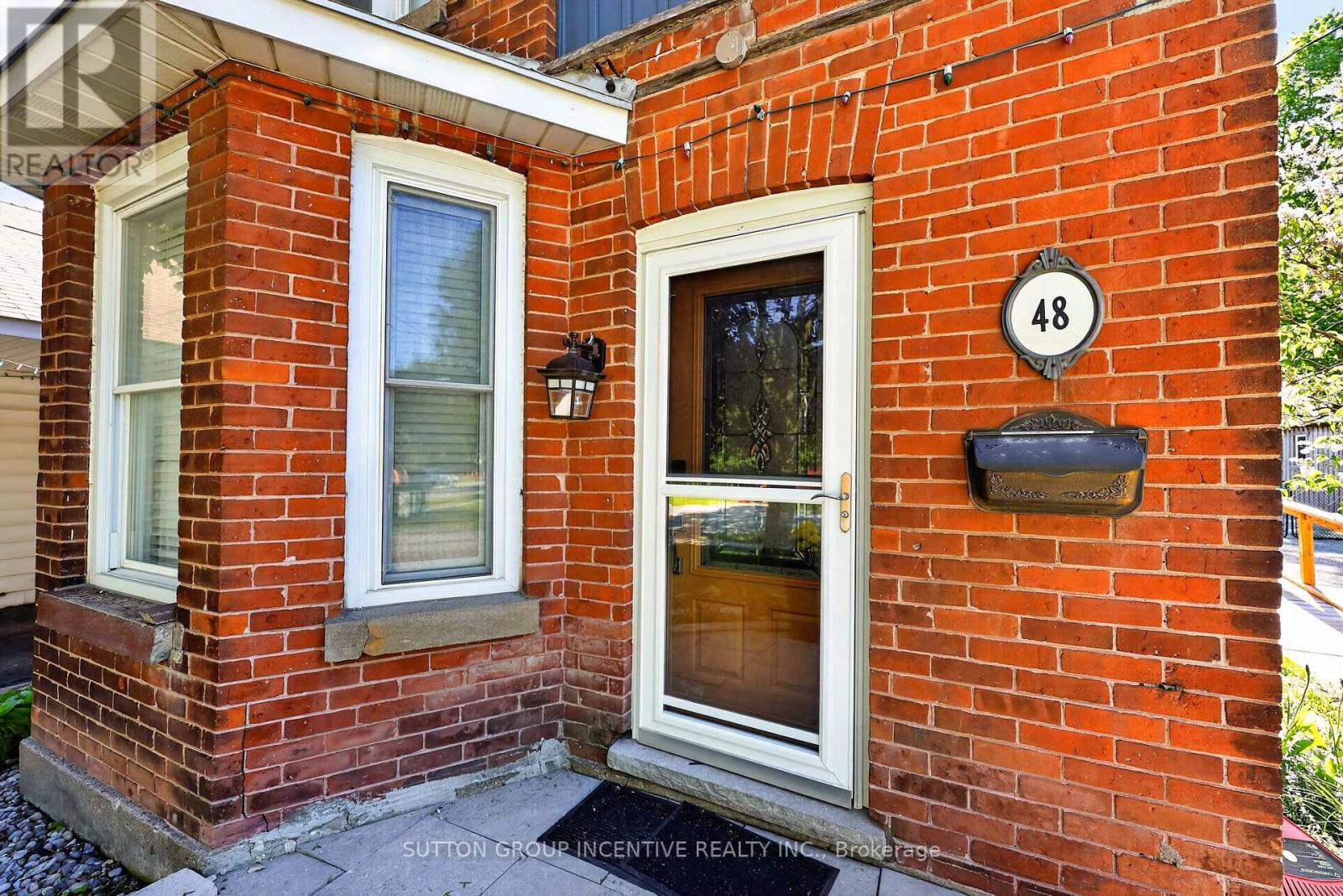 48 ALFRED STREET - 32
