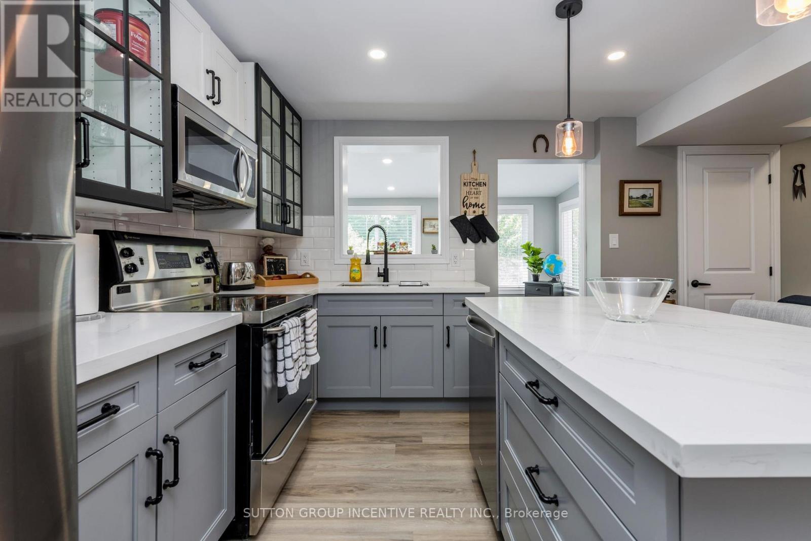 48 ALFRED STREET - 39