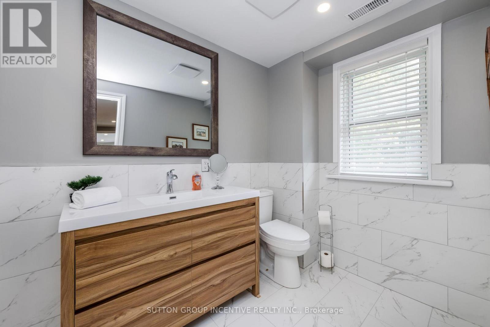 48 ALFRED STREET - 41