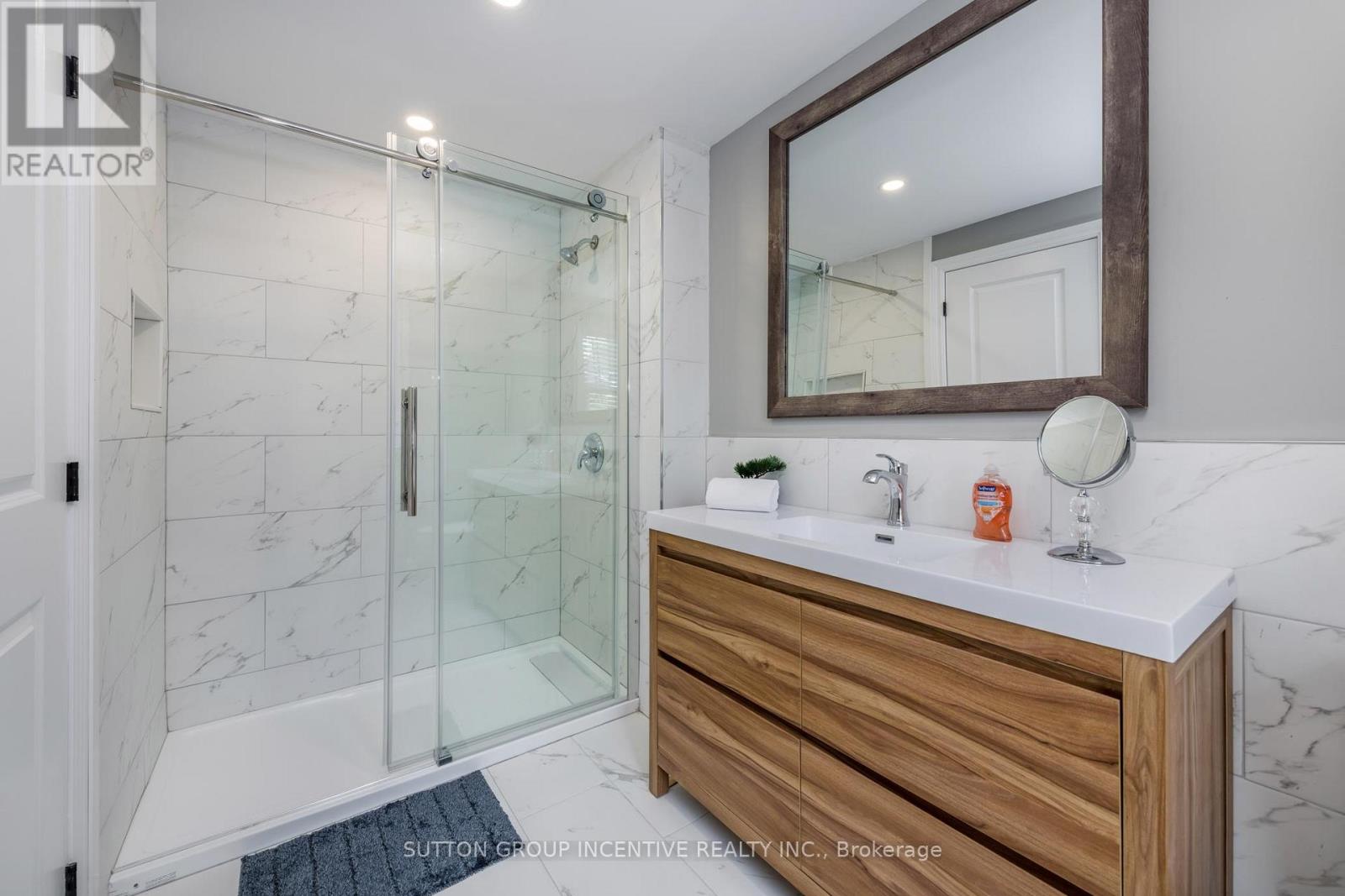 48 ALFRED STREET - 43