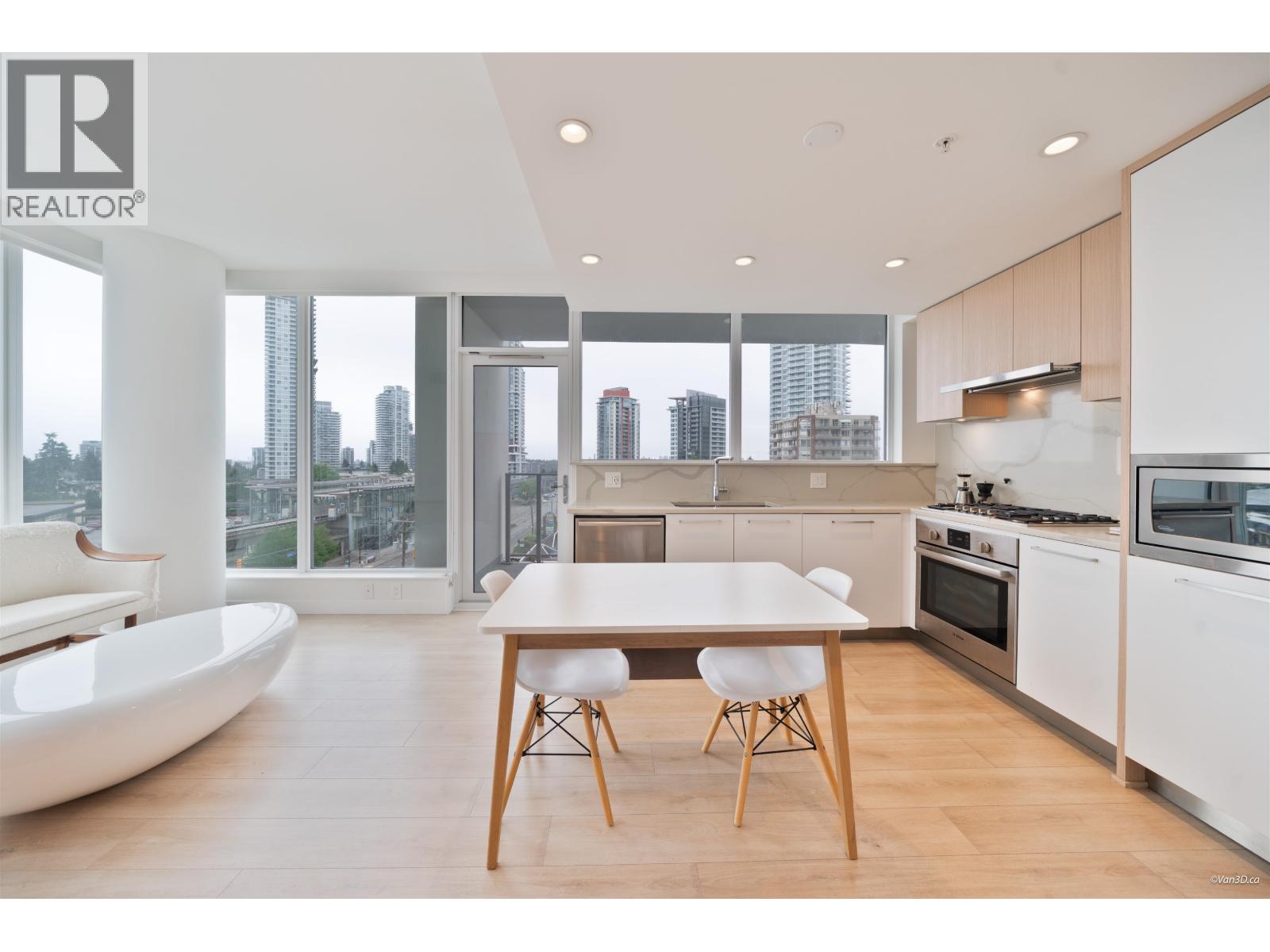 510 567 CLARKE ROAD, Coquitlam