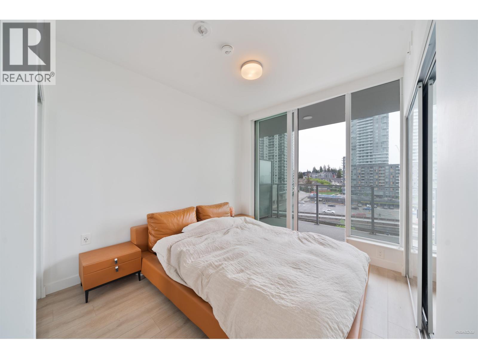 510 567 CLARKE ROAD, Coquitlam