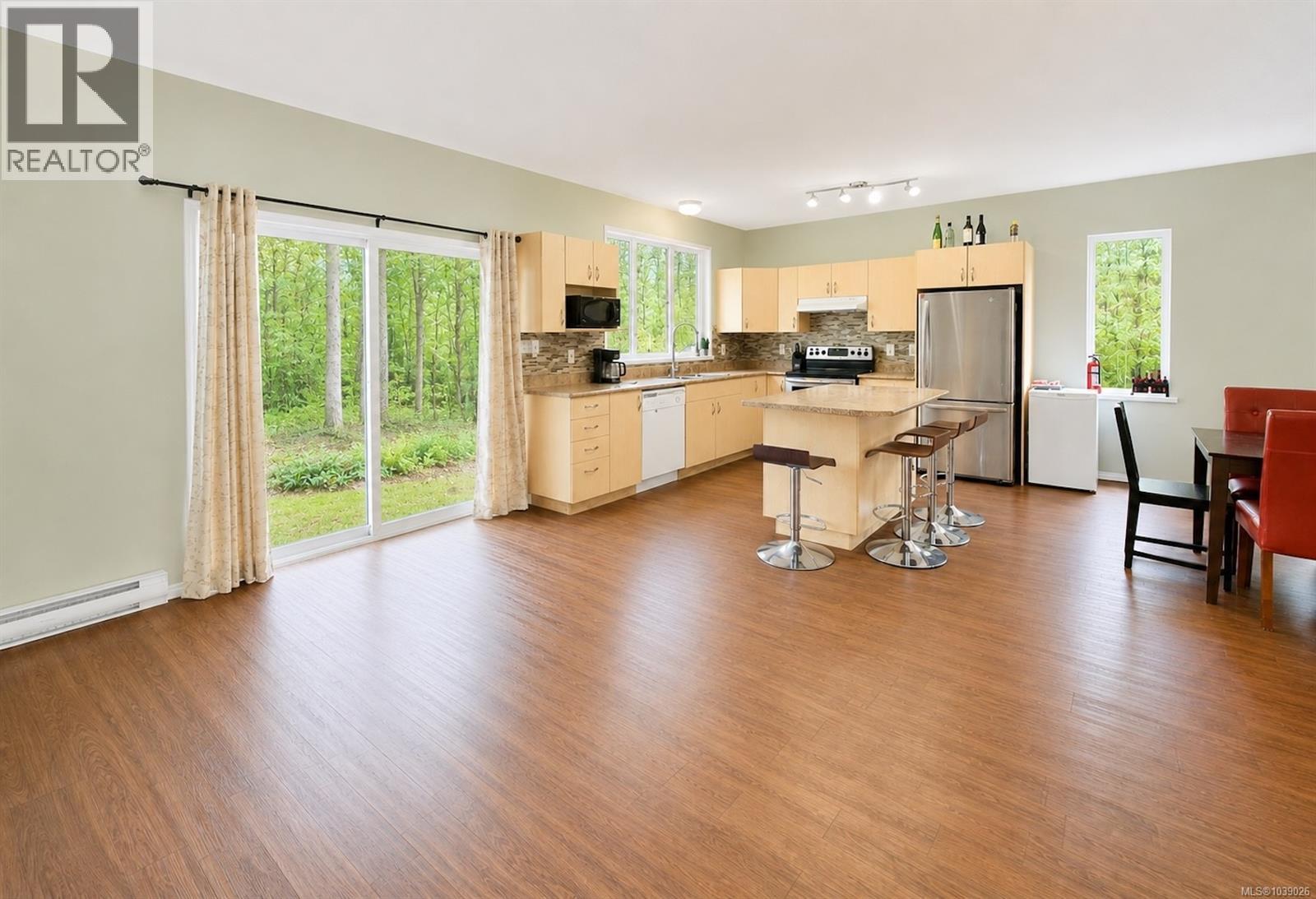 645 Shore Pine Cres - 9