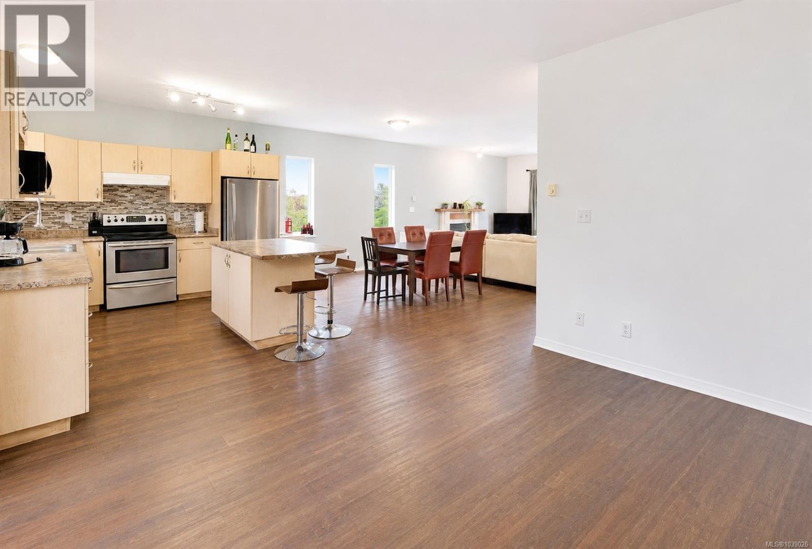 645 Shore Pine Cres - 8