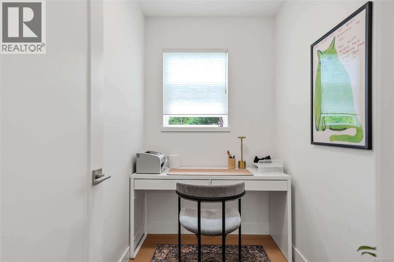 234 Fern Rd W, Qualicum Beach