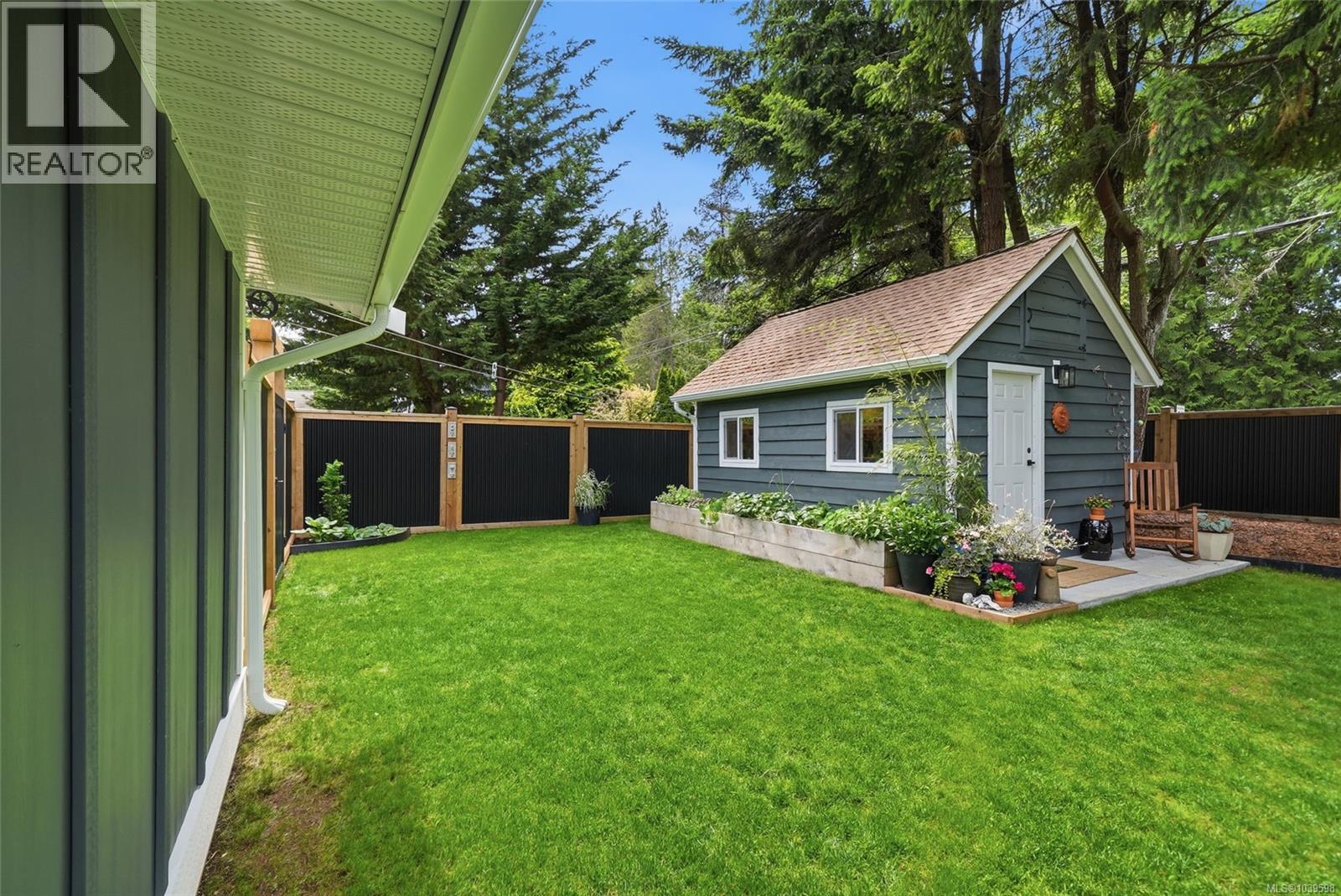 234 Fern Rd W - 56