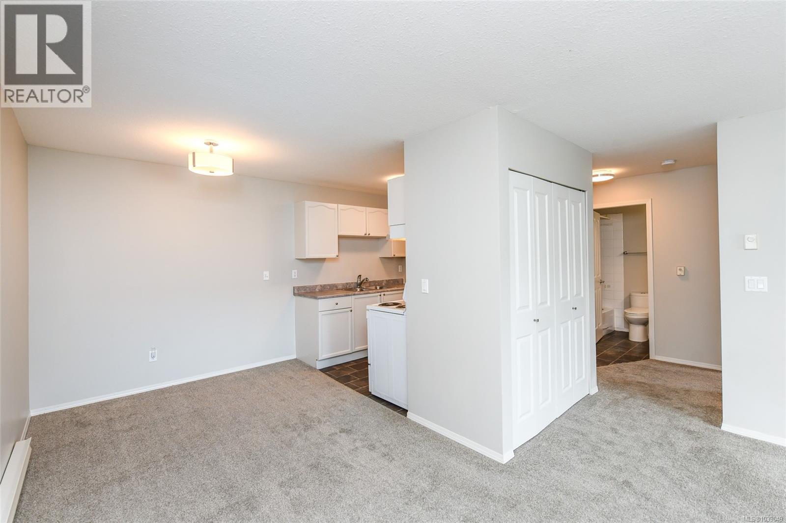409 1045 Cumberland Rd, Courtenay