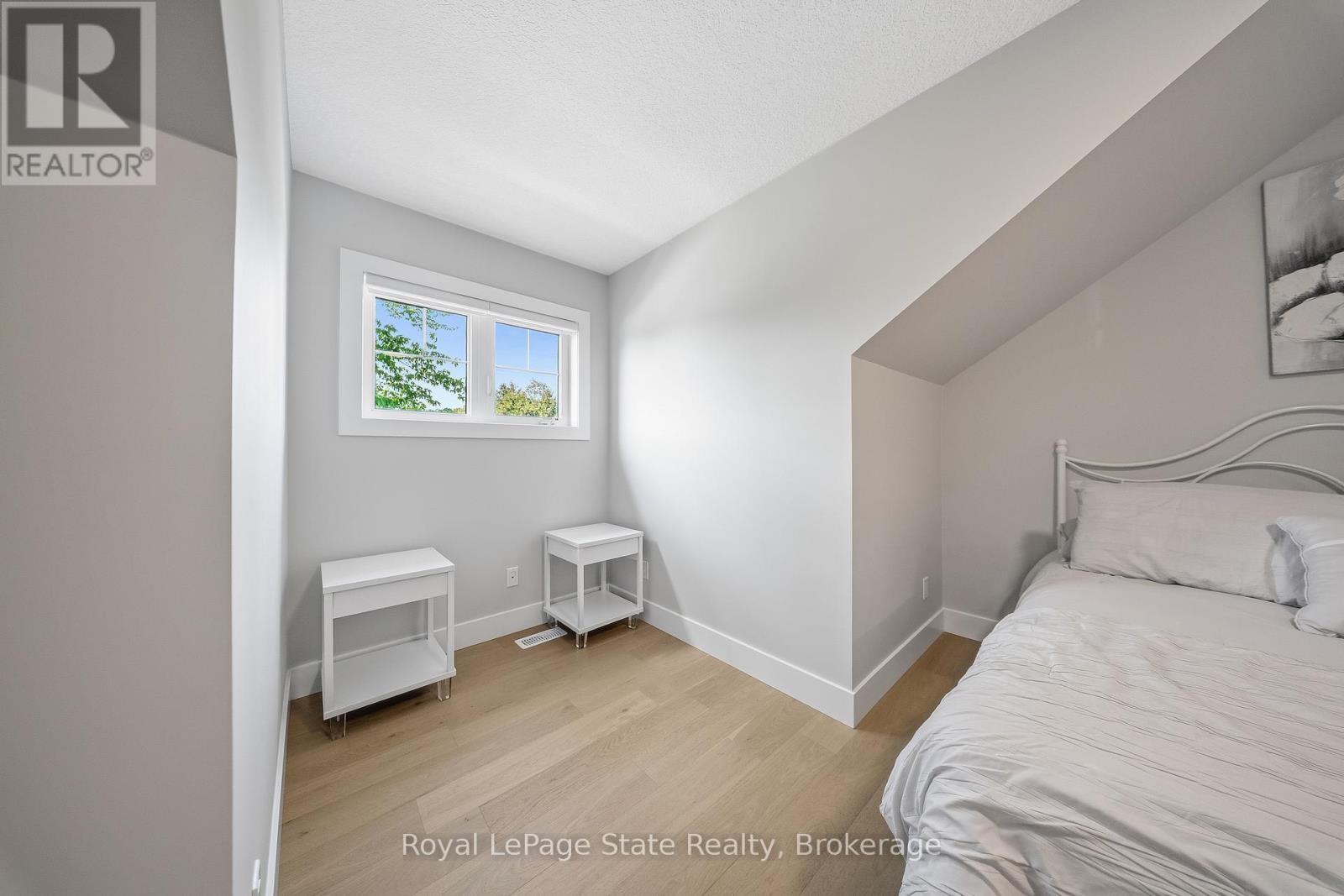 2815 RED MAPLE AVENUE - 29