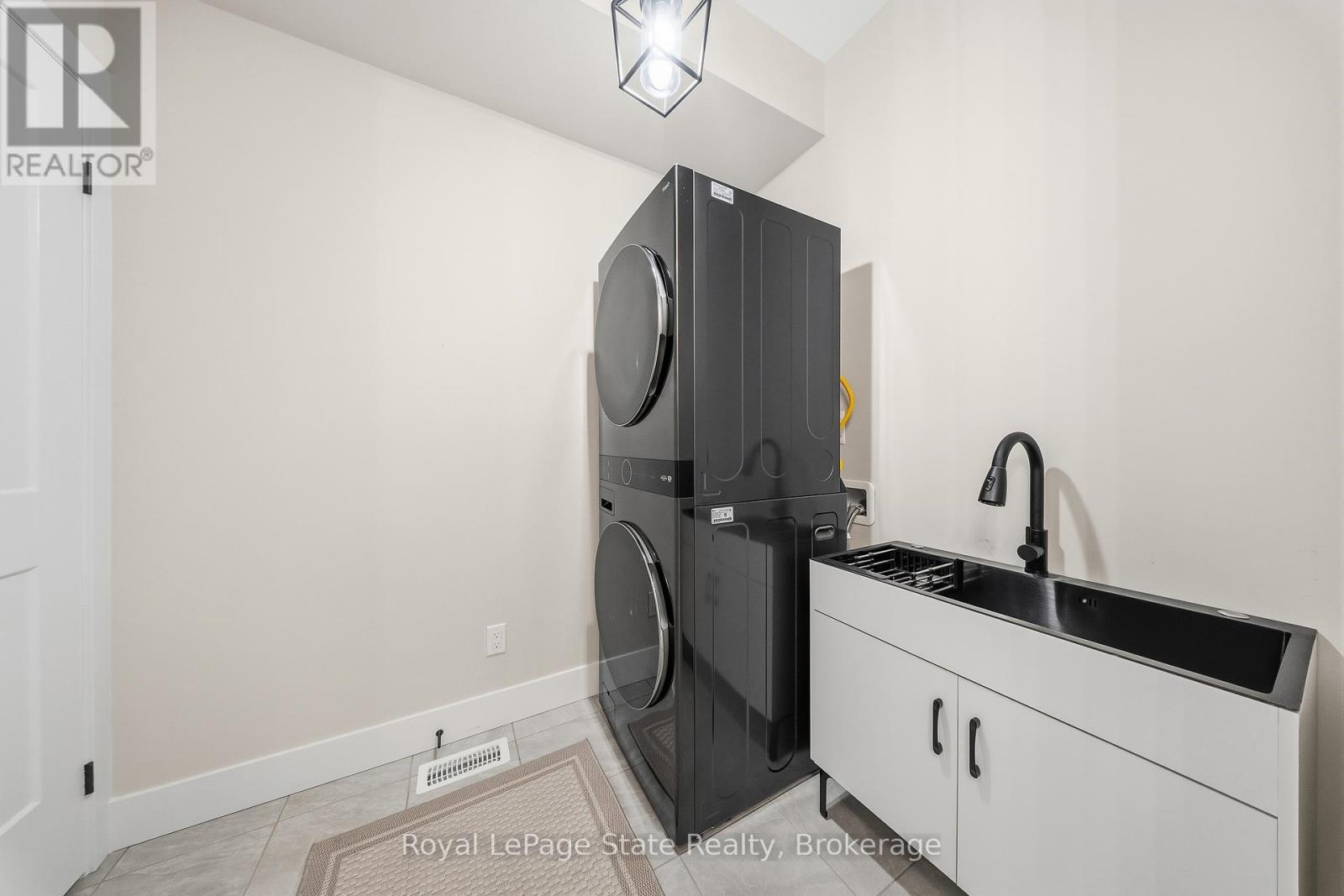 2815 RED MAPLE AVENUE - 24