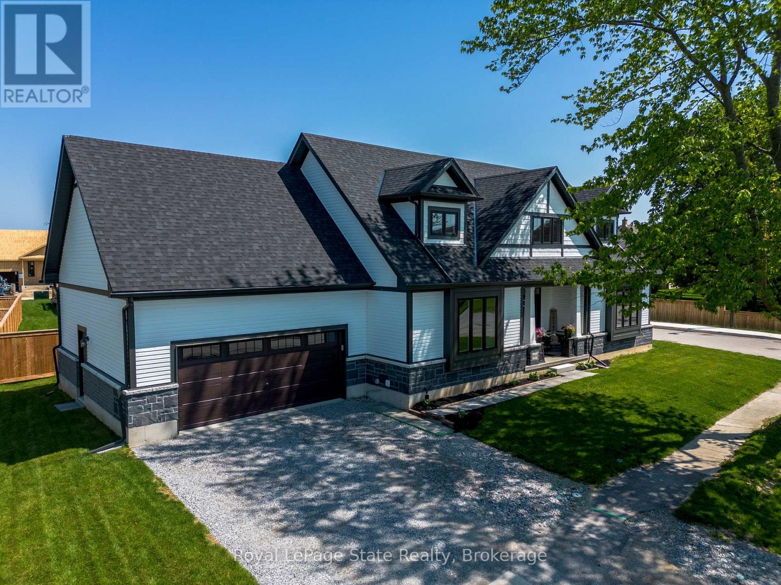2815 RED MAPLE AVENUE - 44