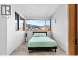 4043 Lakeside Road, Penticton, BC V2A8W3 Photo 22
