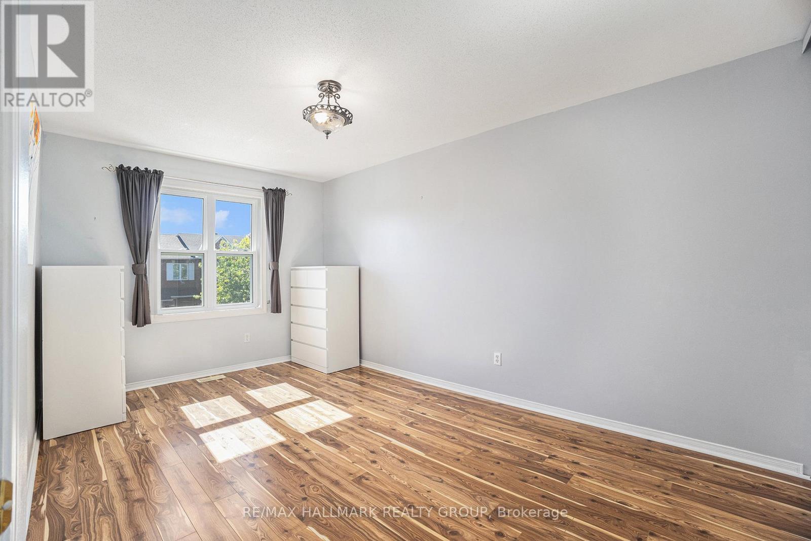 3 Bed, 3 Bath House for Rent in Ottawa – 1019 CANDLEWOOD STREET, Ottawa – MLS# X13447684 - Image 15