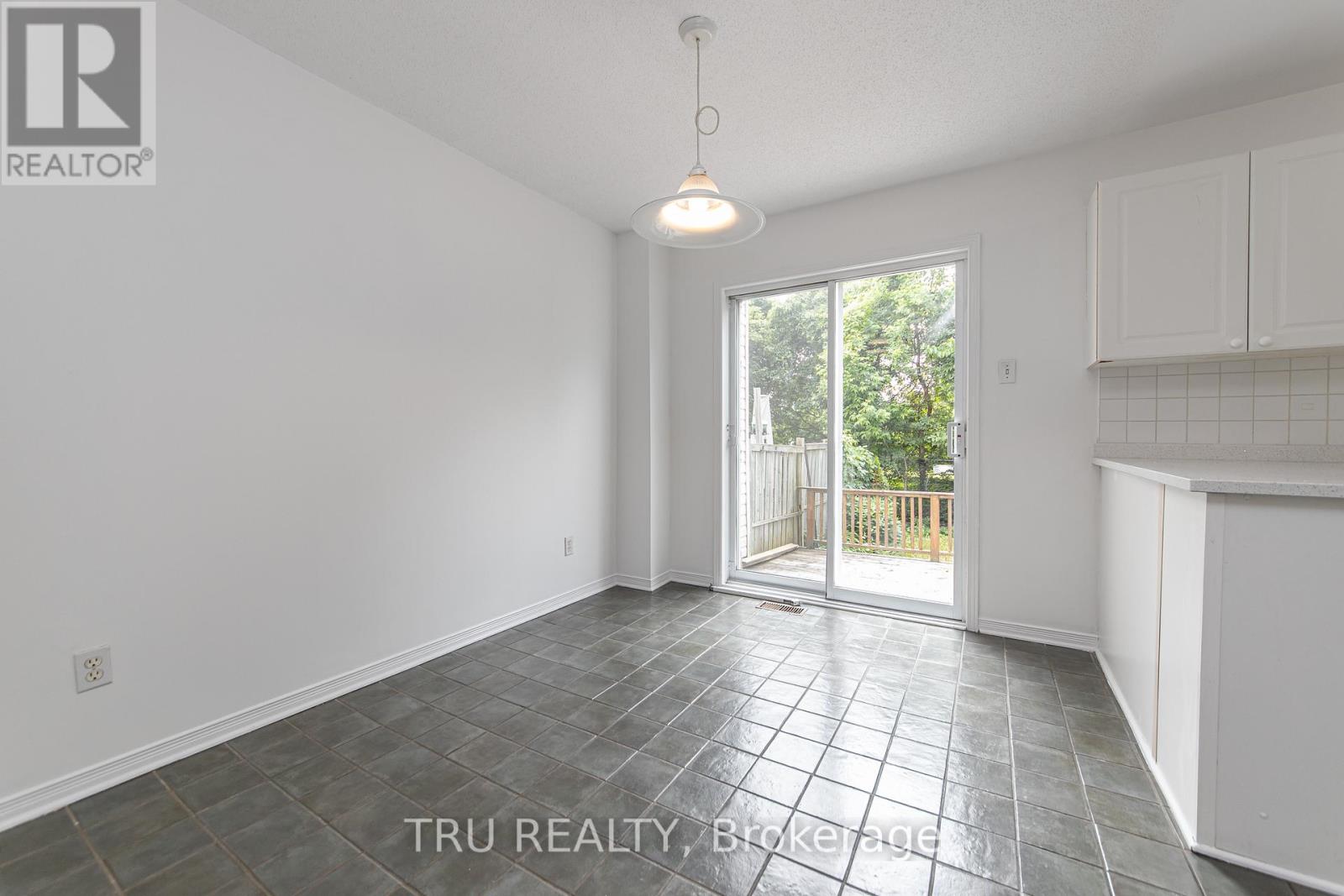 3 Bed, 2 Bath House for Sale in Ottawa – 135 MARGRAVE AVENUE, Ottawa – MLS# X13447734 - Image 16