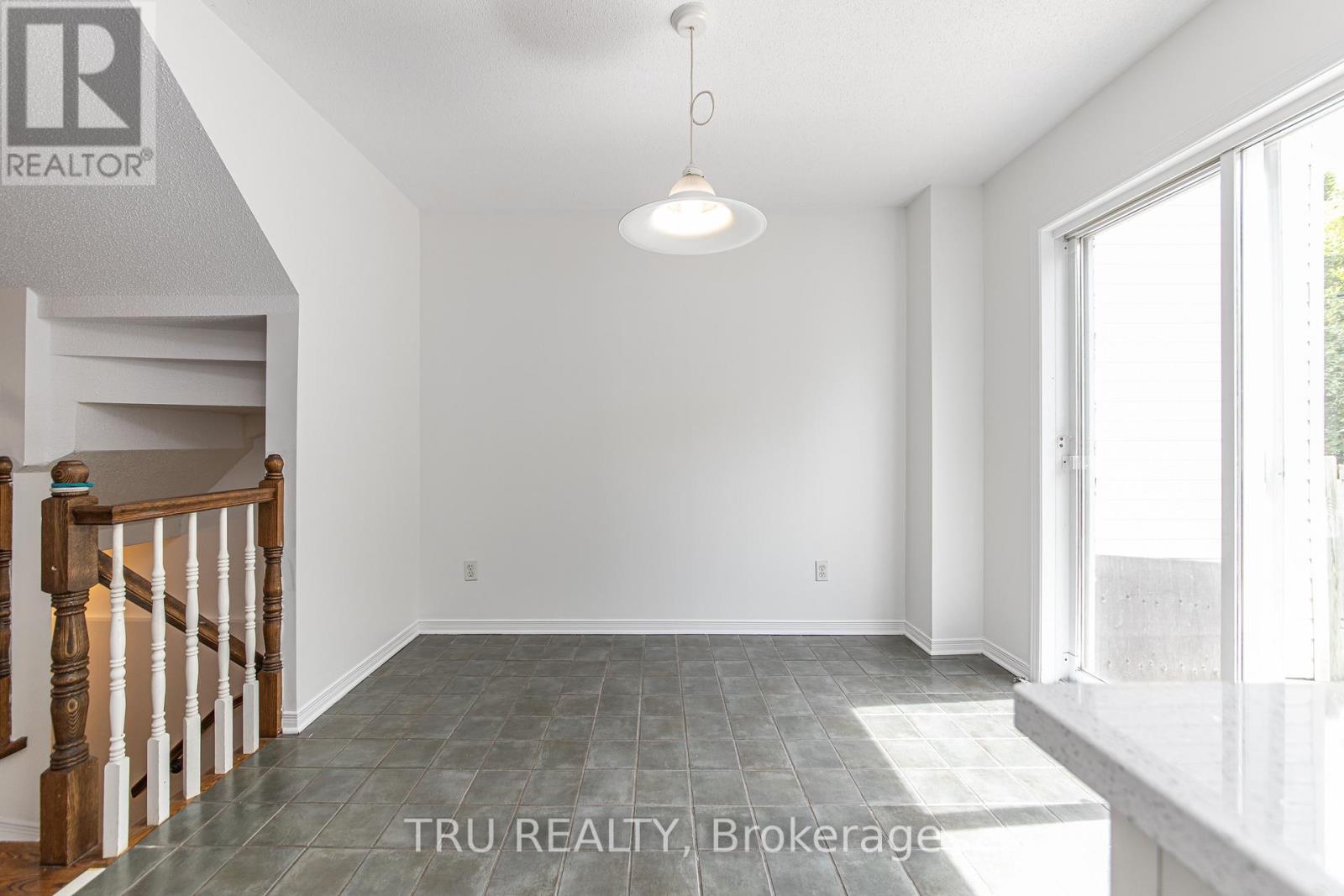 3 Bed, 2 Bath House for Sale in Ottawa – 135 MARGRAVE AVENUE, Ottawa – MLS# X13447734 - Image 19