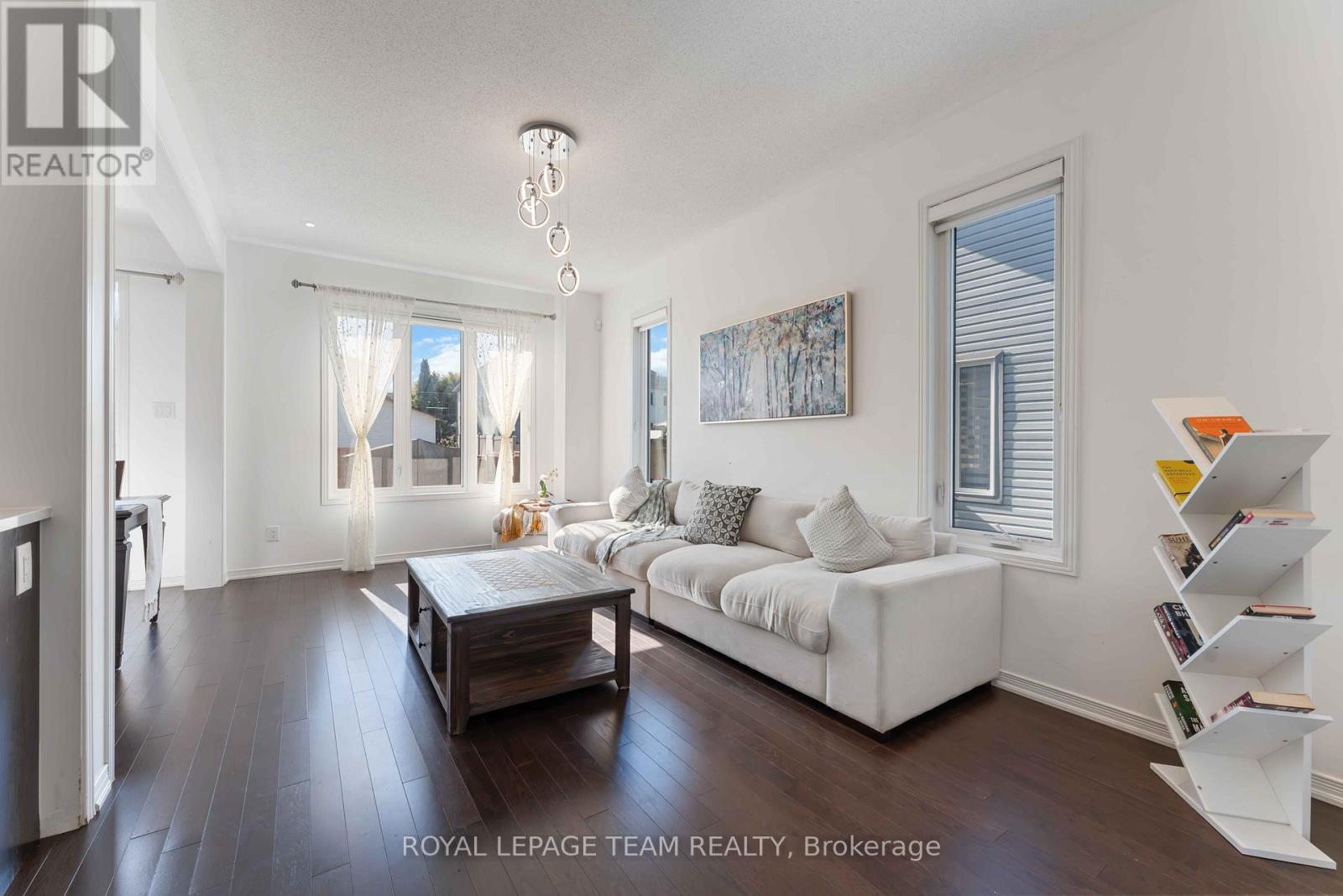 359 MELODIE STREET - 9