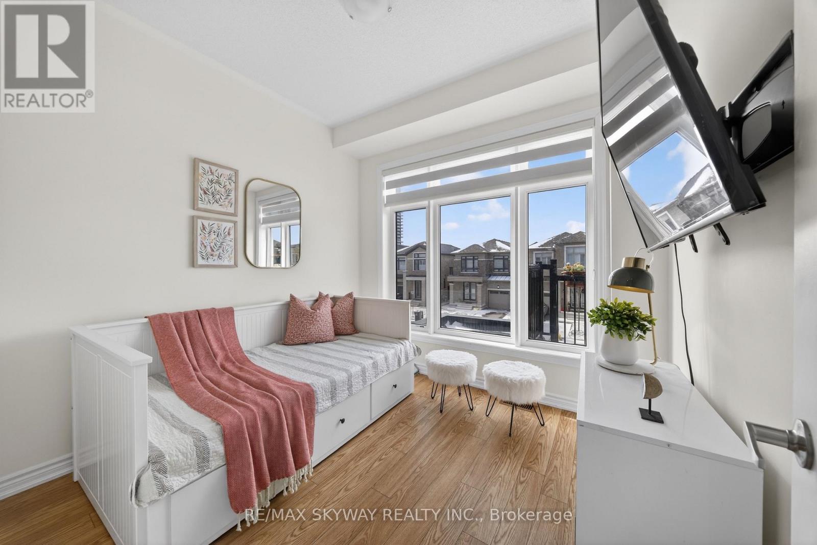 20 RAVENBURY STREET N - 30