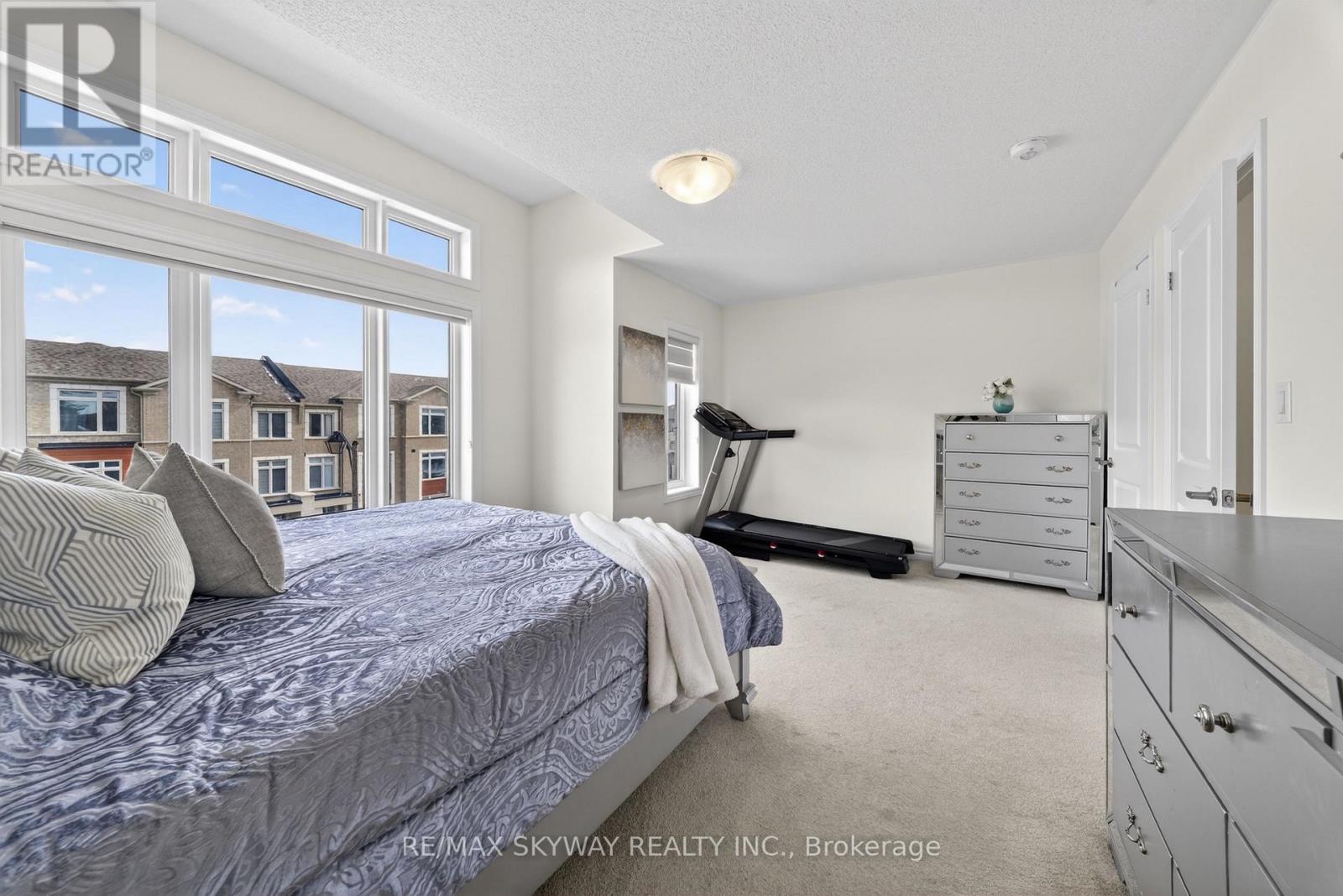 20 RAVENBURY STREET N - 36