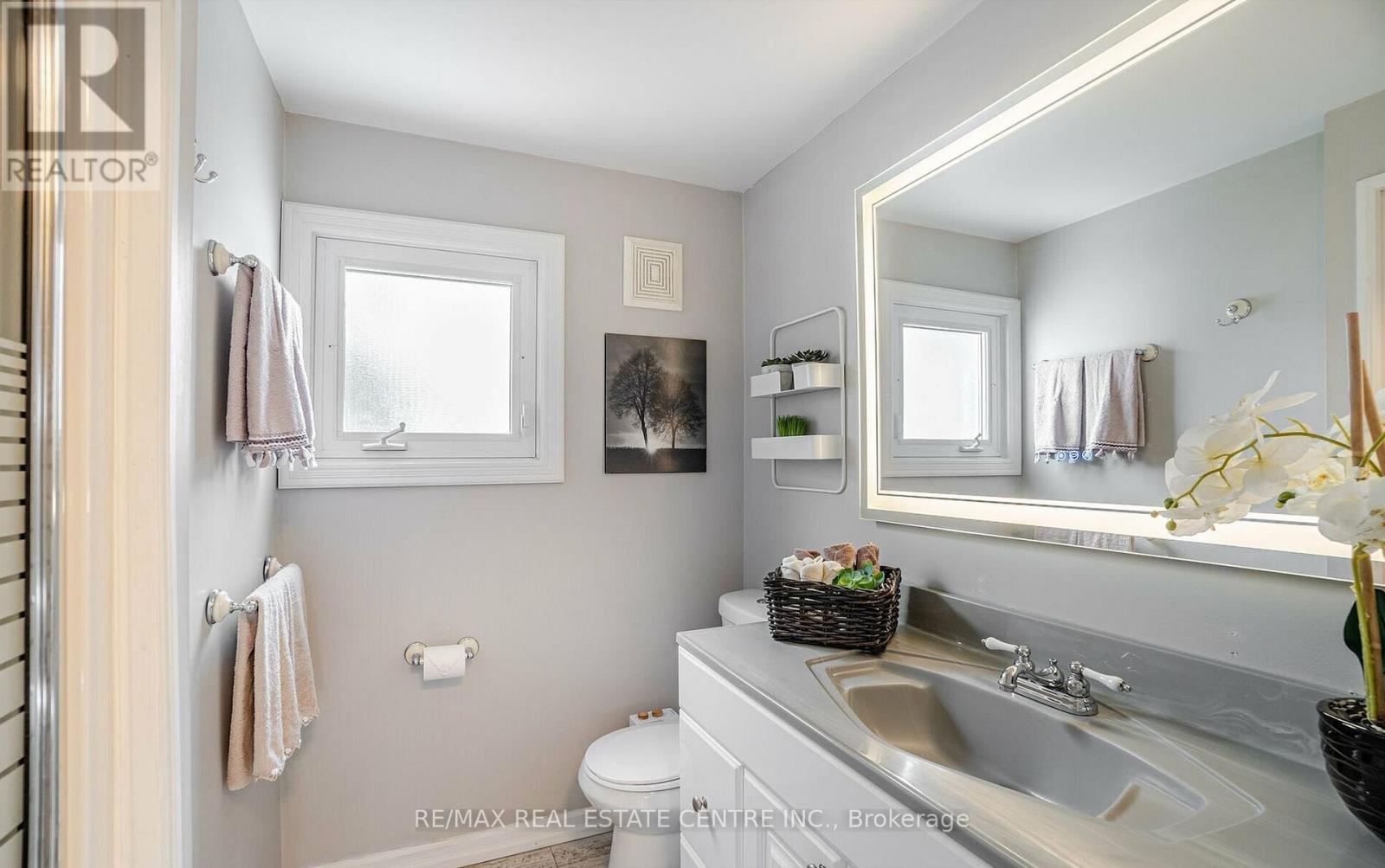 2046 GLENADA CRESCENT - 23