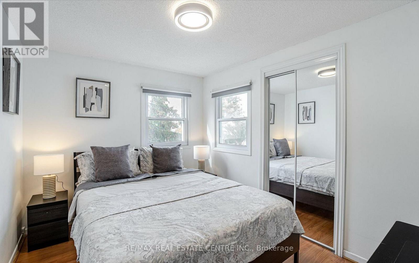 2046 GLENADA CRESCENT - 24