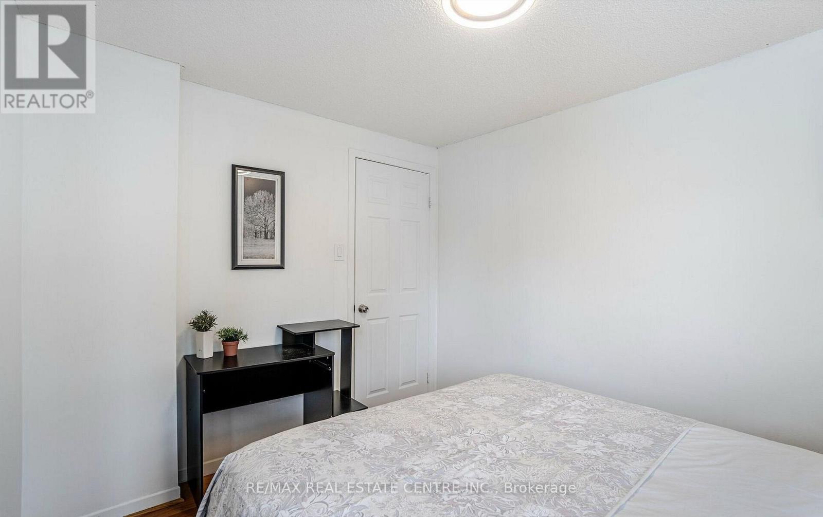 2046 GLENADA CRESCENT - 25