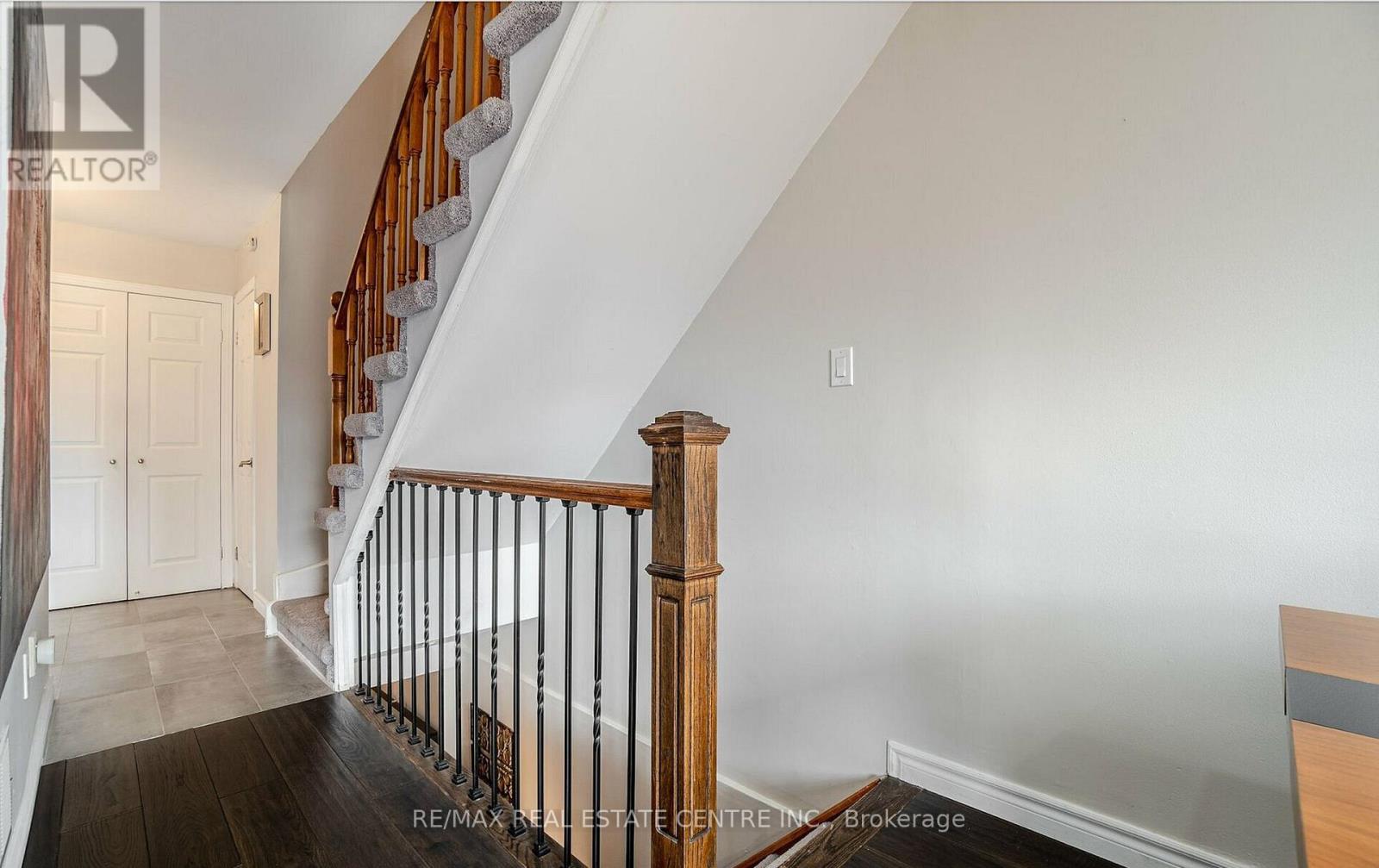 2046 GLENADA CRESCENT - 29