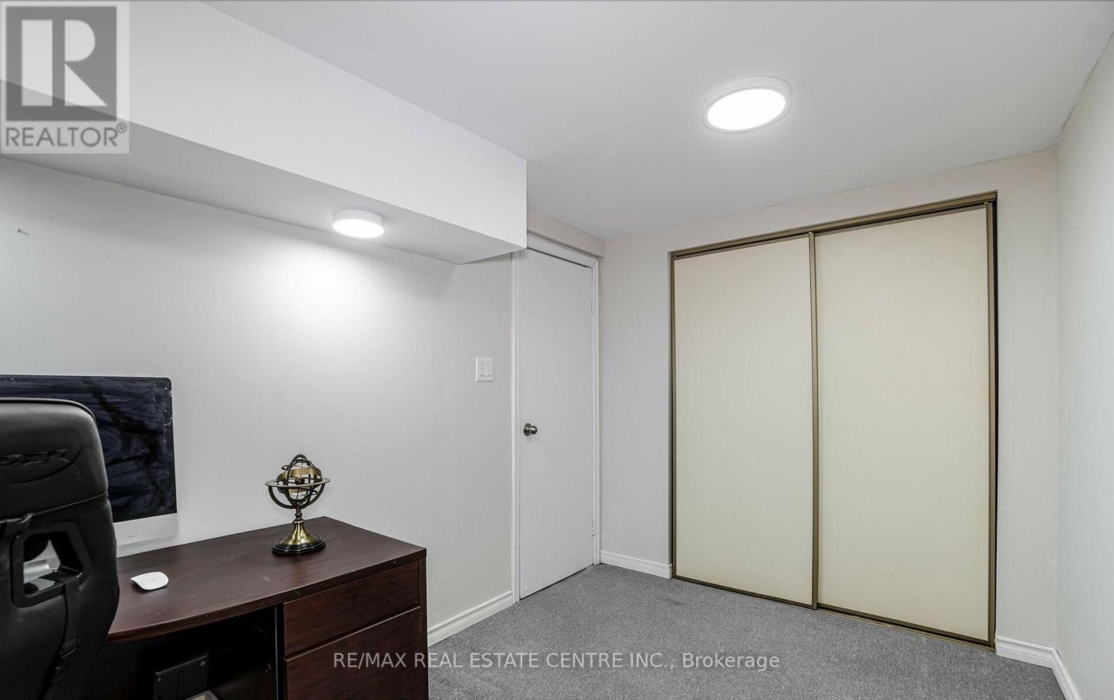 2046 GLENADA CRESCENT - 34