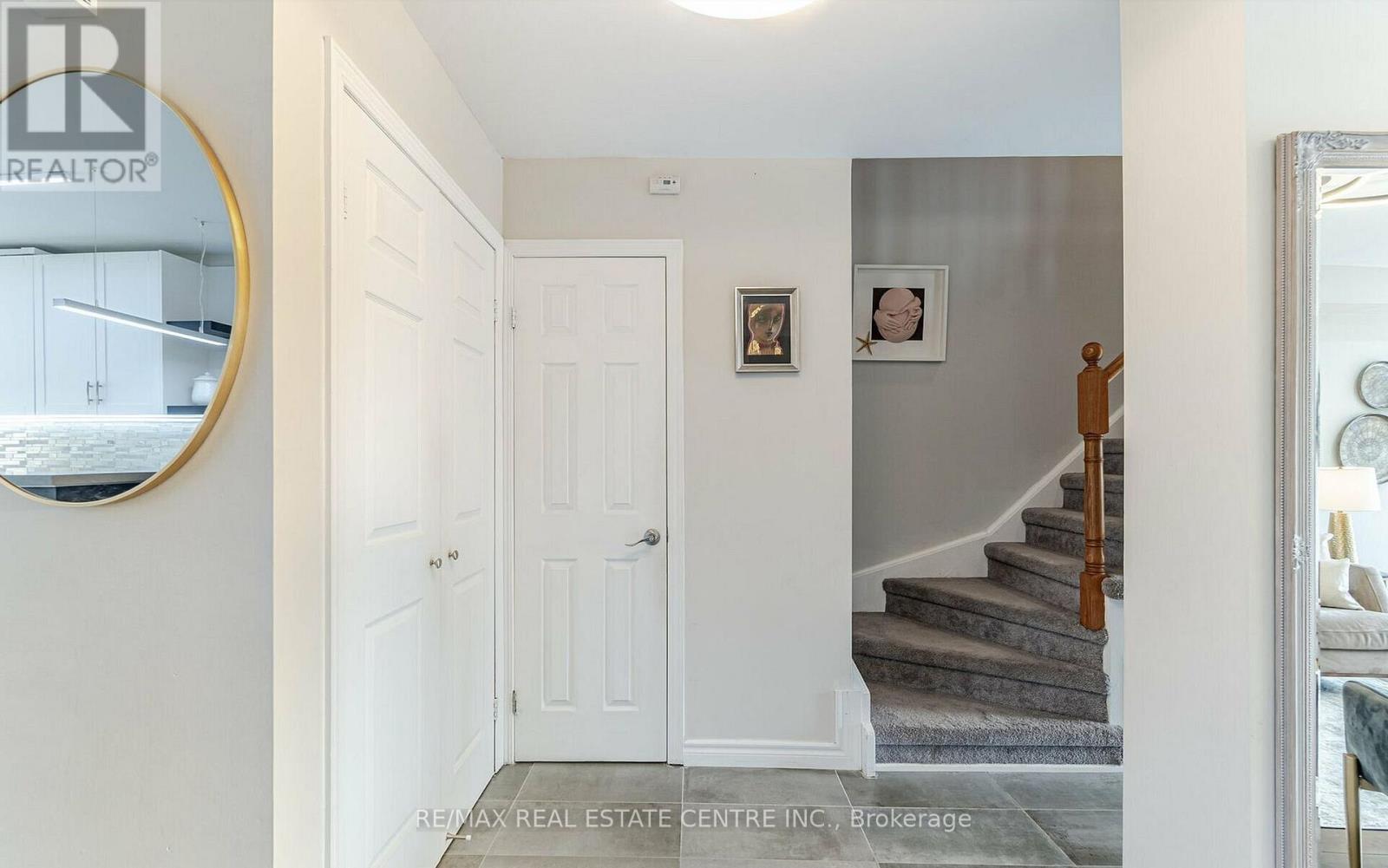 2046 GLENADA CRESCENT - 5