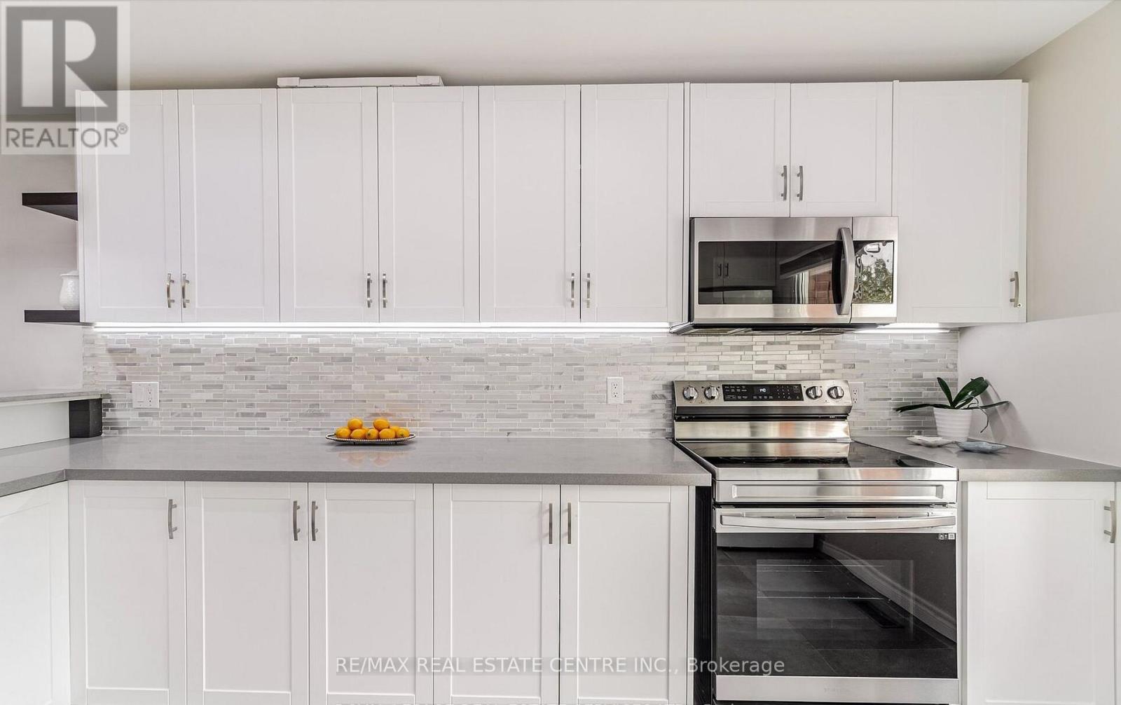 2046 GLENADA CRESCENT - 9