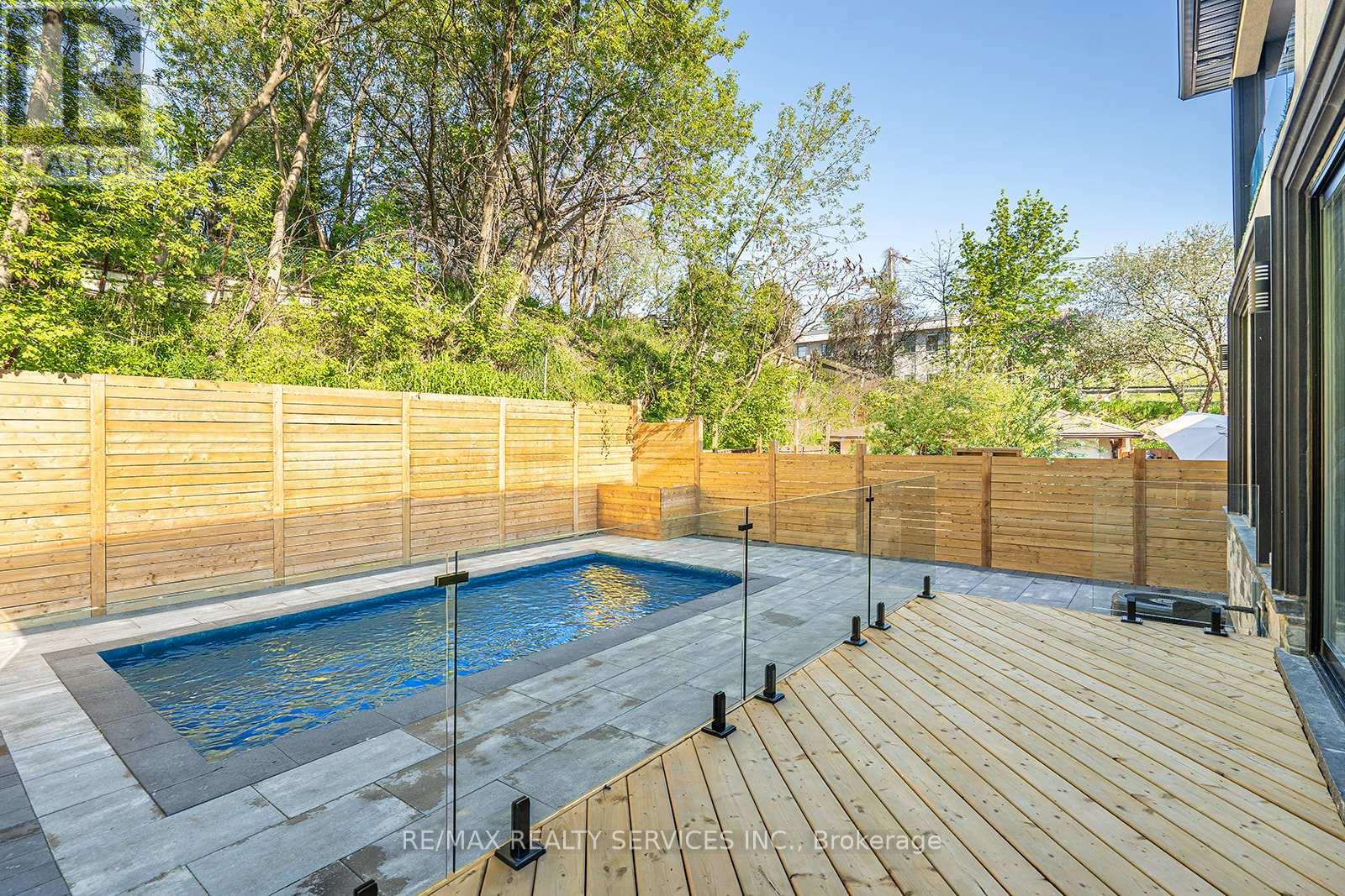 3 BONNYVIEW DRIVE - 4