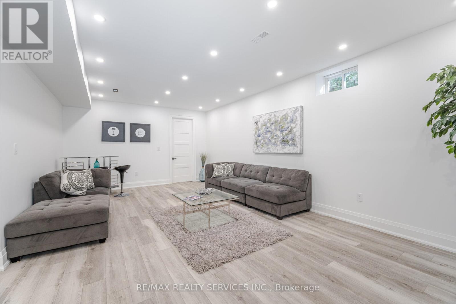 3 BONNYVIEW DRIVE - 47